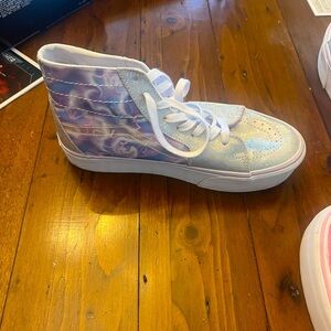 Sk8 hi platform holographic vans